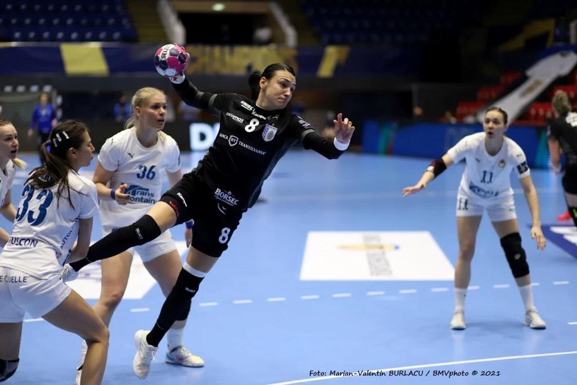 
    Cristina Neagu și dorește să câștige Liga Campionilor cu CSMBFoto: Marian Burlacu  