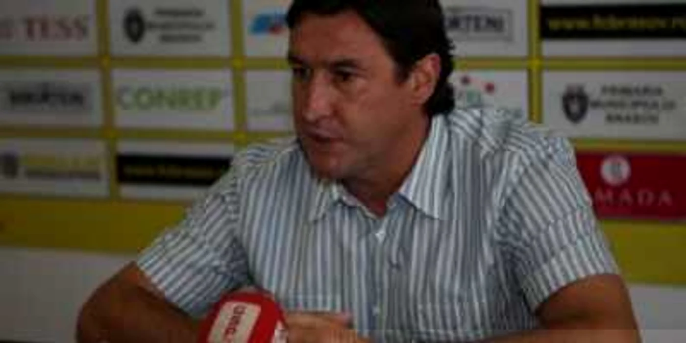 Viorel Moldovan: „Trebuie să muşcăm din stelişti“