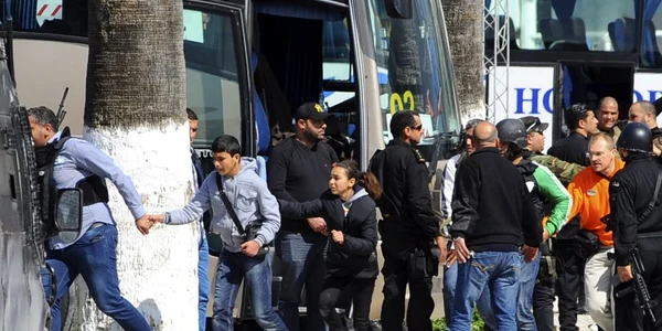22 persoane au murit miercuri într-un atac terorist la Muzeul Naţional Bardo aflat în apropierea Parlamentului din Tunis Potrivit presei locale trei bărbaţi înarmaţi au intrat în Muzeul Bardo şi au tras focuri de armă FOTO AP