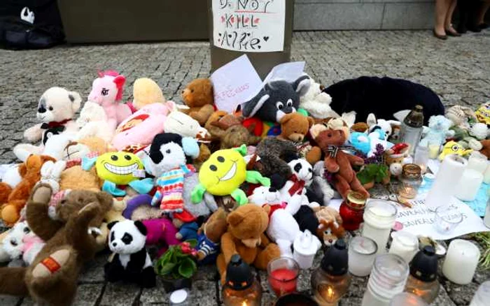 Cazul bebeluşului Alfie Evans a stârnit reacţii în întreaga lume, nenumărate persoane din diverse ţări declarându-şi sprijinul pentru părinţii copilului Foto: EPA/EFE/Arhivă