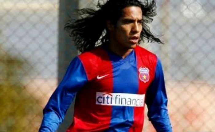 Dayro Moreno va schimba tricoul Stelei cu cel al FC Timişoara