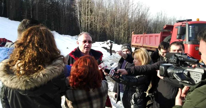 După izbucnirea scandalului, familia lui Pavel Bârlă, fostul preşedinte al ADI Molivişu, a donat un teren Comunei Arefu