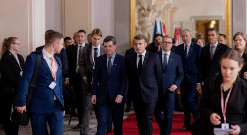 Nicusor Dan, Macron X jpg