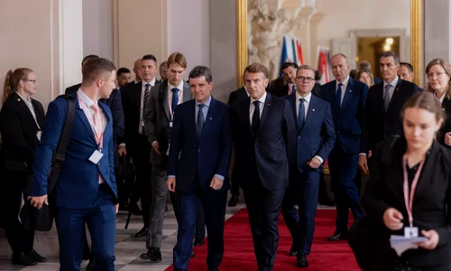 Nicusor Dan, Macron X jpg