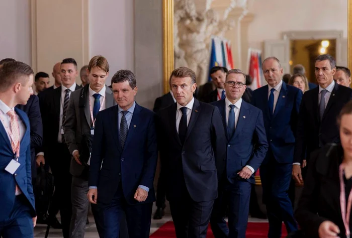 Președintele Nicușor Dan va fi primit de Emmanuel Macron FOTO: X