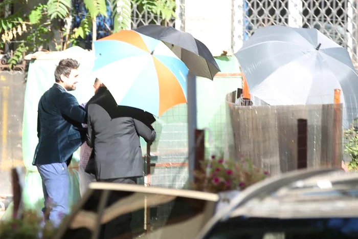 Horia Brenciu a ieşit prin spatele bisericii