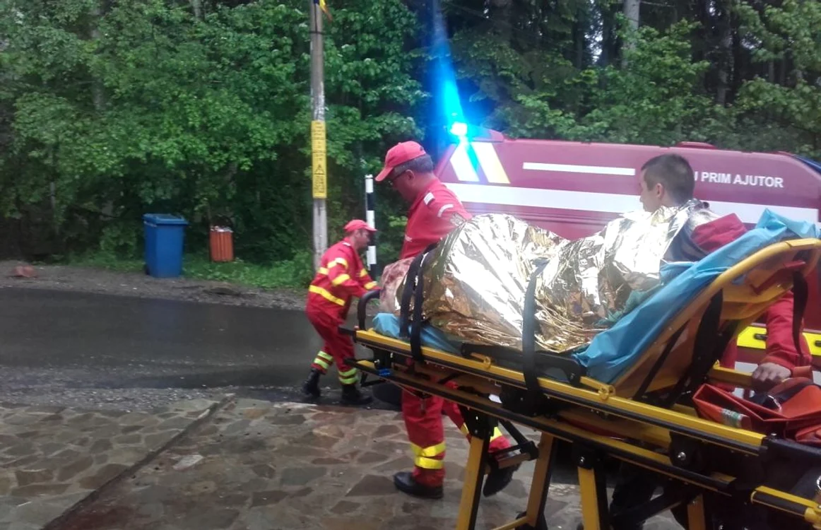 Tânăra a fost preluată de SMURD la ora 19.00 FOTO: SJ Salvamont Neamţ