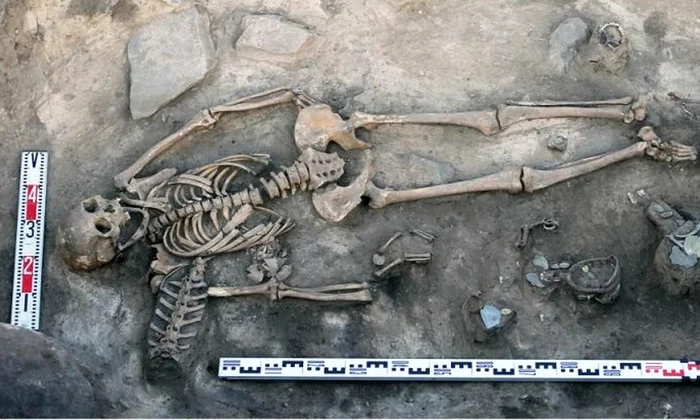 Arheologii au descoperit o înmormântare rară din secolul al X-lea, în sudul Rusiei (© Serviciul de Presă al Institutului de Istoria Culturii Materiale al Academiei Ruse de Științe)