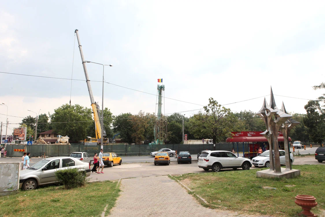 Gura de metrou va fi vizavi de locul unde este amplasat şantierulFoto: Sever Gheorghe