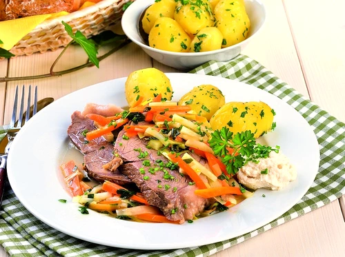 rasol de vita cu legume jpeg