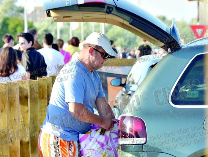 Blejnar a purtat echipament de lux: şort de baie - 250  euro, şapca circa 100  euro, tricoul 150 euro