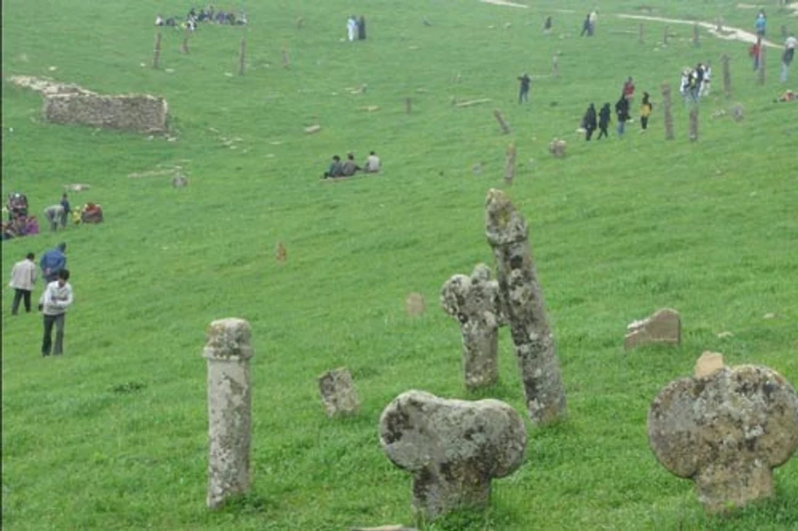Se presupune că acesta e cimitirul practicanţilor cultului falusului