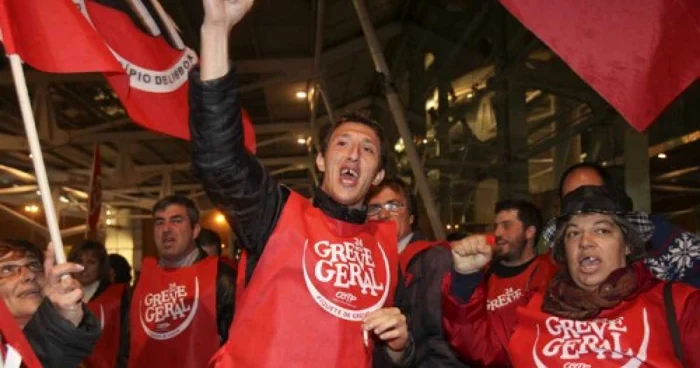 Portughezii protestează faţă de măsurile de austeritate