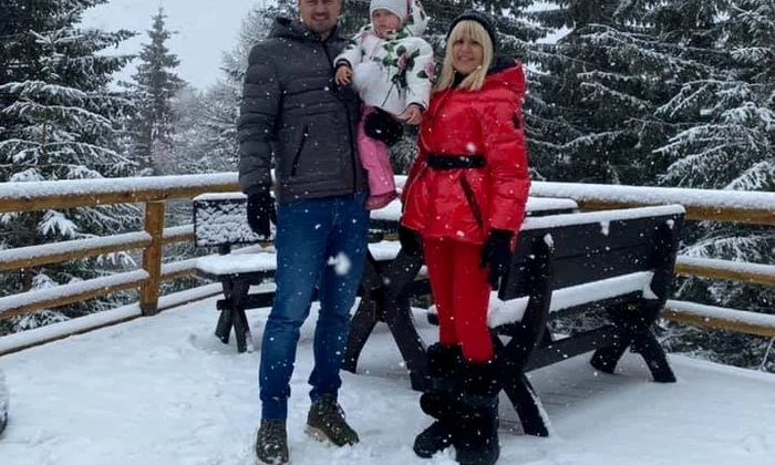 5 elena udrea si fiica de sarbatori 4 jpg jpeg
