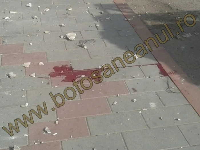 Bucata de tencuială i-a spart capul fetei de 17 ani