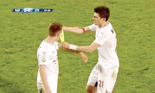 Nico îl “unge” căpitan pe Niky jpeg