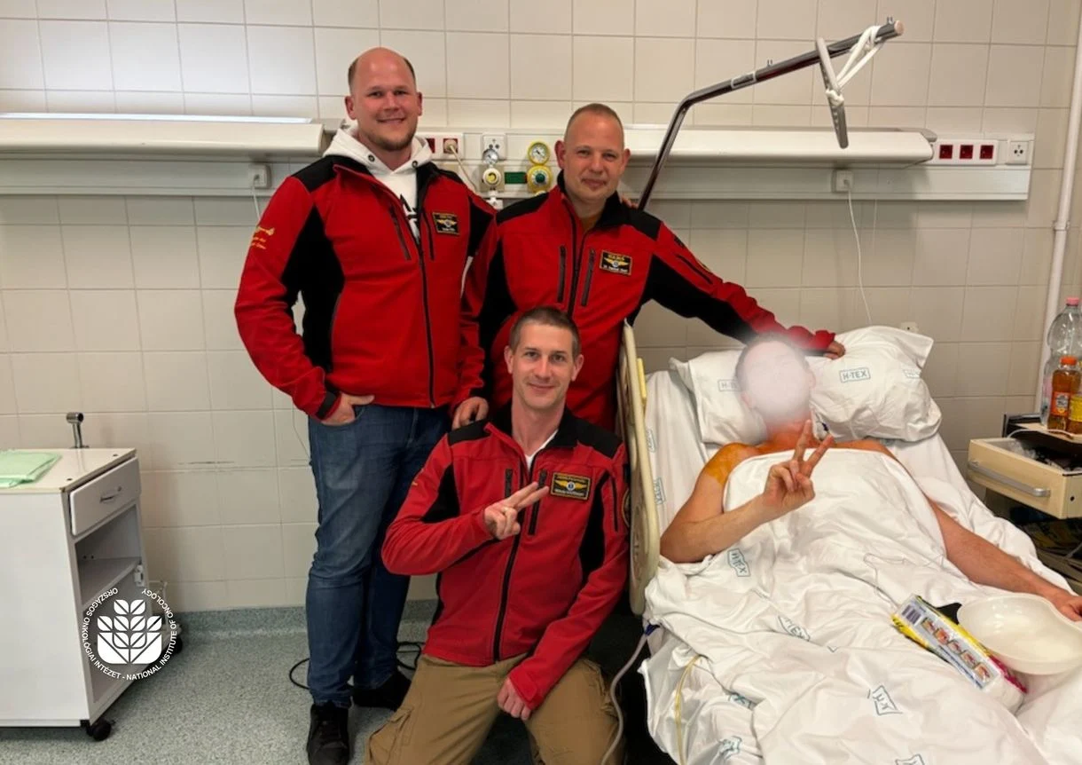 Caz fără precedent. Tânăr salvat după ce un oncolog a efectuat o operaţie pe cord deschis în mijlocul străzii