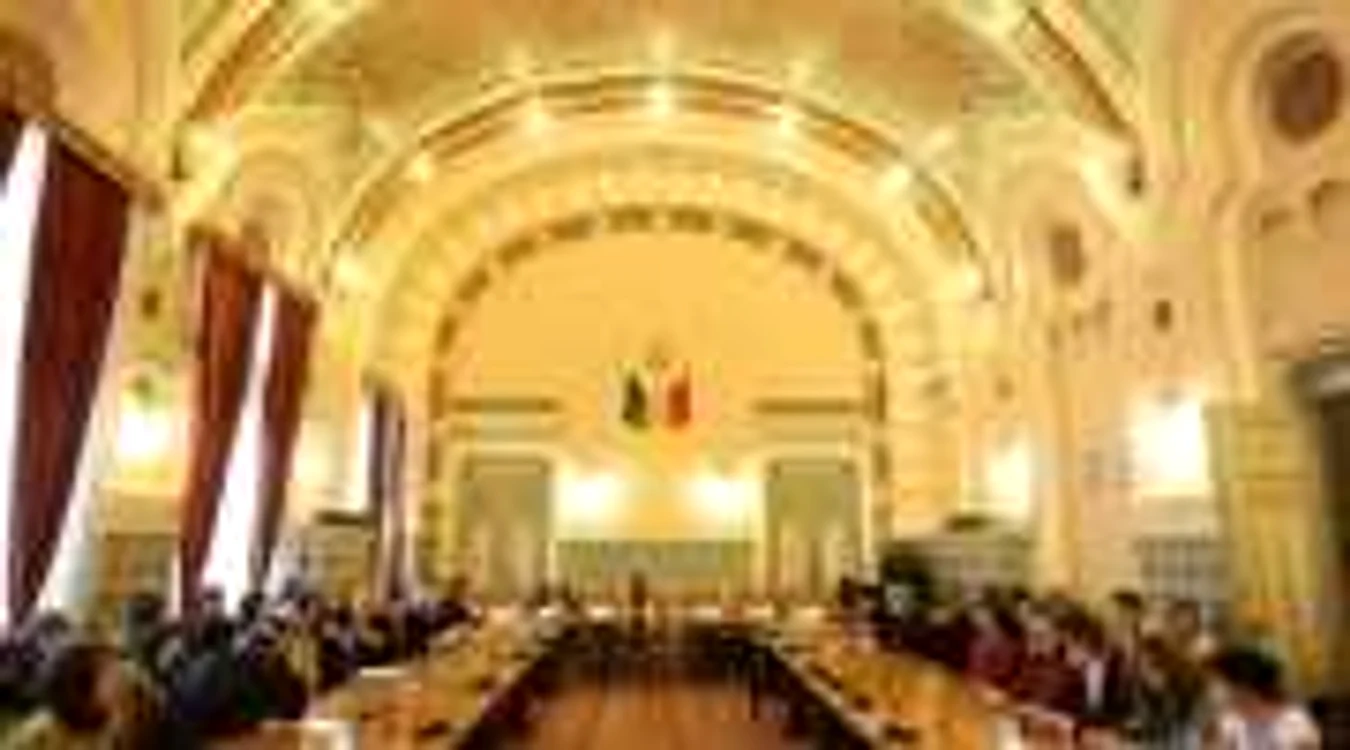 Conferinţa a avut loc în Sala Mare a Palatului Administrativ