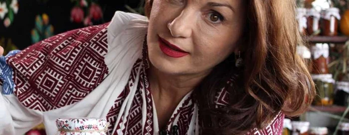 Nicoleta Ene, jurnalista Europa FM care şi-a făcut o pasiune din promovarea tradiţiei şi a gustului de odinioară, Foto Arhiva personală