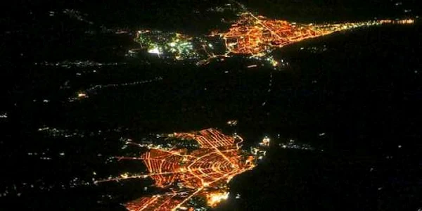Brăila şi Galaţi văzute de sus noaptea FOTO Facebook Cristian Deceanu