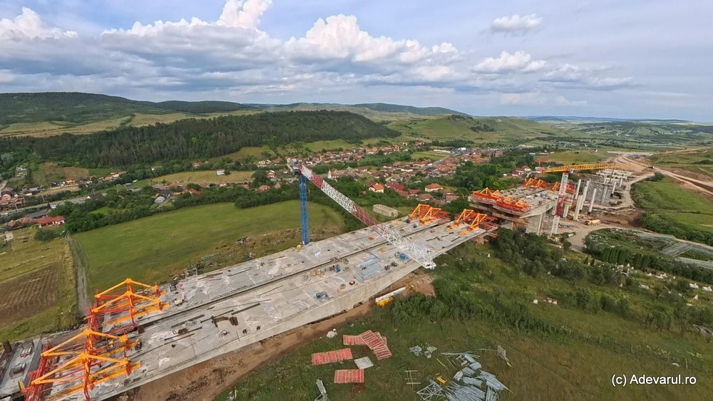 Cum arată marile viaducte construite pe Autostrada Transilvania în ritm alert. Finalizarea lor este așteptată în 2026