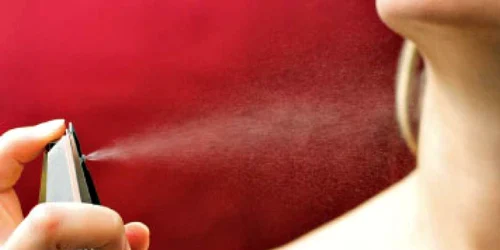 Un parfum  i-a băgat în spital