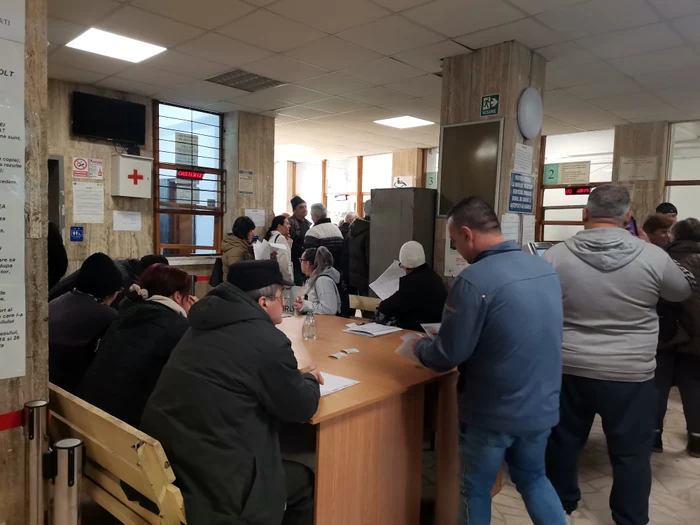 Oameni la o casă de pensii