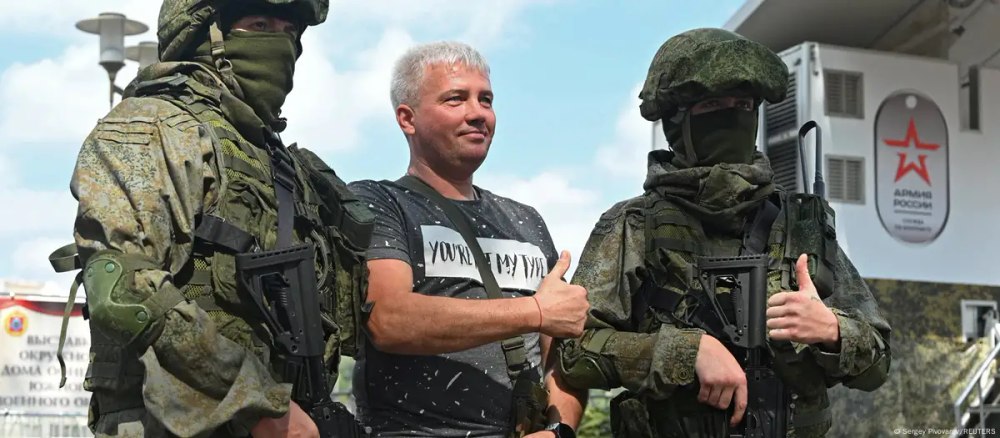 Cum recrutează Rusia străini pentru a-i trimite pe front