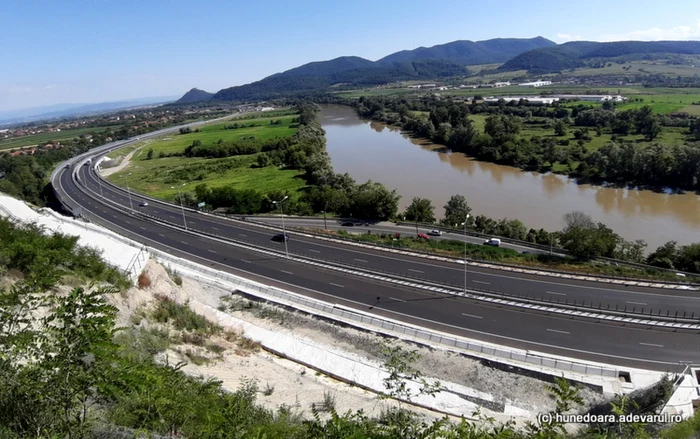 Porţiune finalizată din autostrada Lugoj-Deva FOTO Adevărul