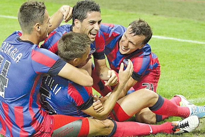 Adrian Popa a fost cel mai activ jucător al Stelei, trecându-şi în cont două bare din care s-au născut tot atâtea goluri (Fotografii: Mediafax)