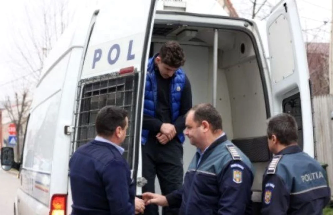 Andrei Lazăr a fost implicat în numeroase scandaluri de-a lungul timpului