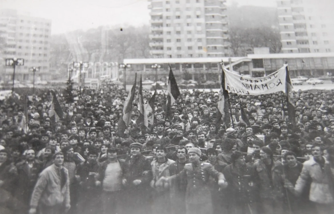 Muncitorii din zona industrială au venit în centrul oraşului în 22 decembrie