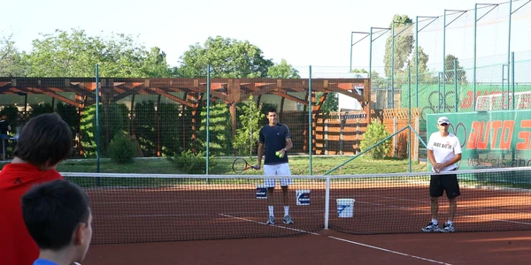Copiii vor lupta pentru titlul de campioni la tenis la competiţia Dr. Oetker Junior Trophy