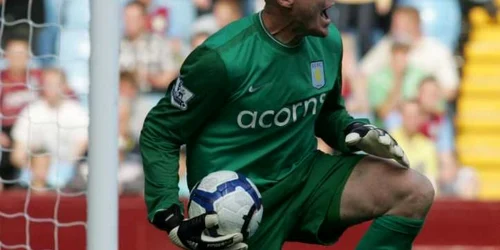 Brad Friedel este unul dintre cei mai experimentaţi portari din Premier League