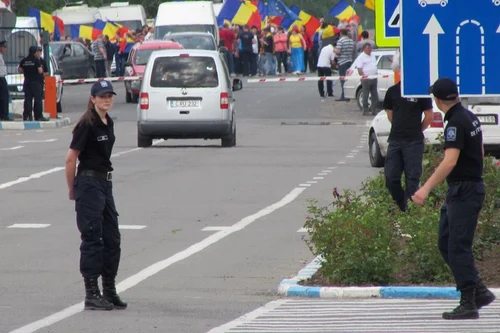 manifestanţi albita