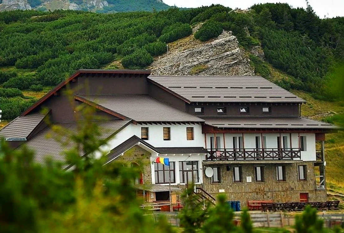 [n ultimii 2 ani, cabana a benefociat de ample lucrări de modernizare. FOTO: Facebook