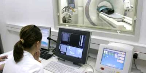 Tomografiile computerizate ar trebui efectuate copiilor doar dacă beneficiile depăşesc riscurile