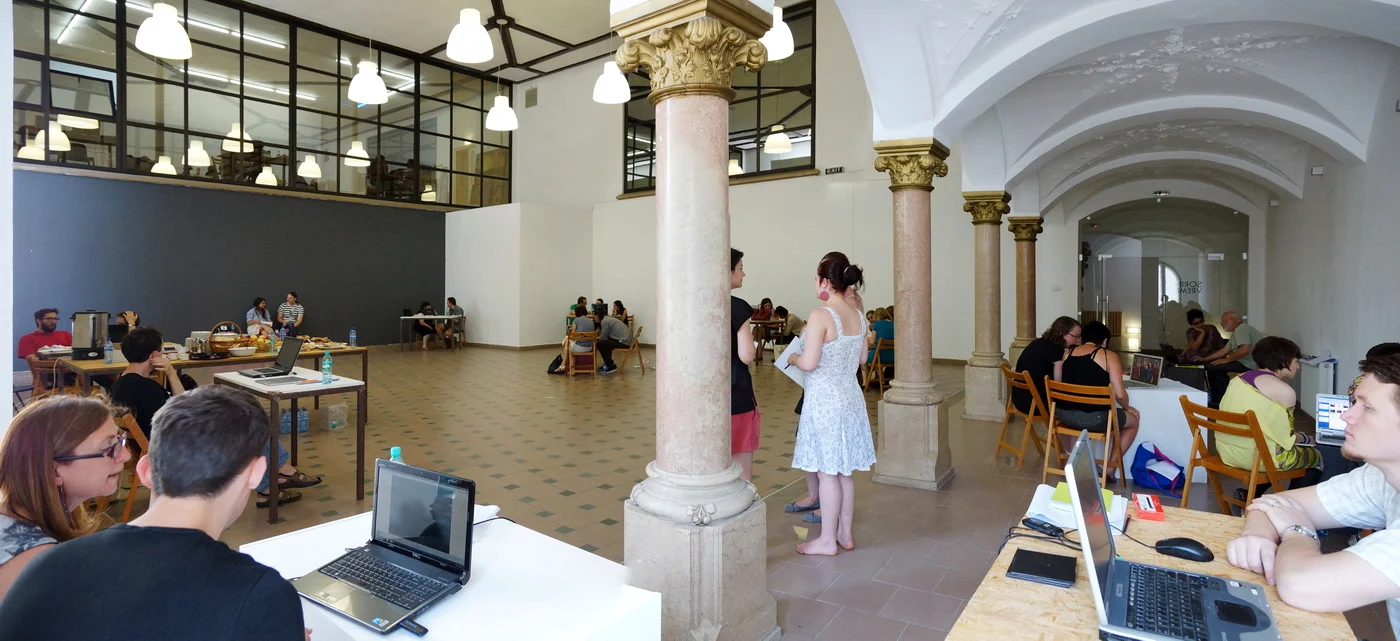 Curators' Network: despre artişti, curatori şi instituţii de artă jpeg