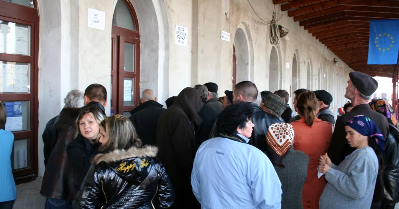 La secţiile speciale au votat mai mulţi decât în primul tur