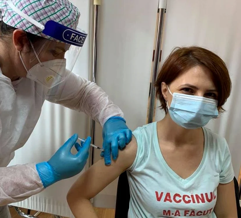 Medicul Mădălina Vesa din Alba Iulia promoveasă intens vaccinarea împotriva COVID-19