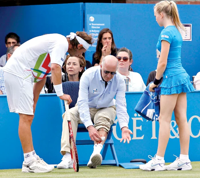 
    Nalbandian şi-a cerut  scuze după incidentul  în care a lovit  un arbitru (fotografii: reuters)  
