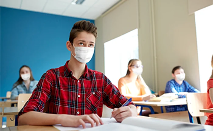 Masca, distanţarea şi igiena - armele împotriva virusului SARS-CoV-2