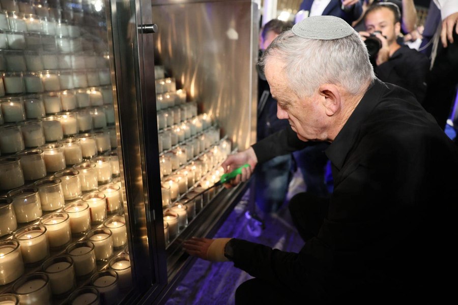 1.400 de lumânări aprinse la Zidul Plângerii, la o lună de la masacrul comis de Hamas