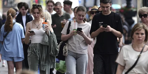 rusi telefoane jpg