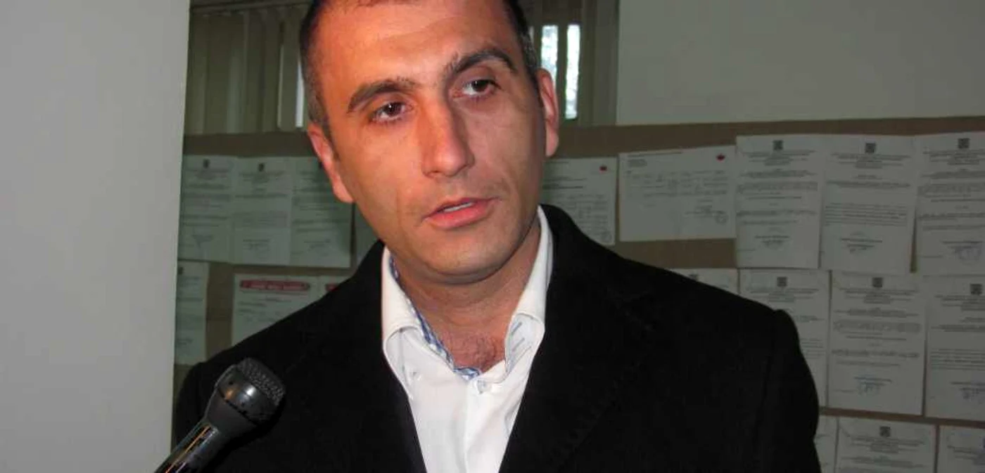 Deputatul Alin Bucur s-a ”adaptat din mers” la viaţa de parlamentar foto: Claudiu Dumitrache