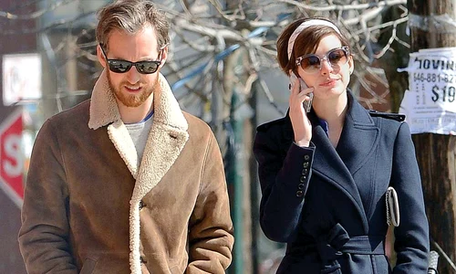 Anne şi Adam au fost protagoniştii unui  sărut pasional, într o  cafenea din Brooklyn(Fotografii: guliver) jpeg