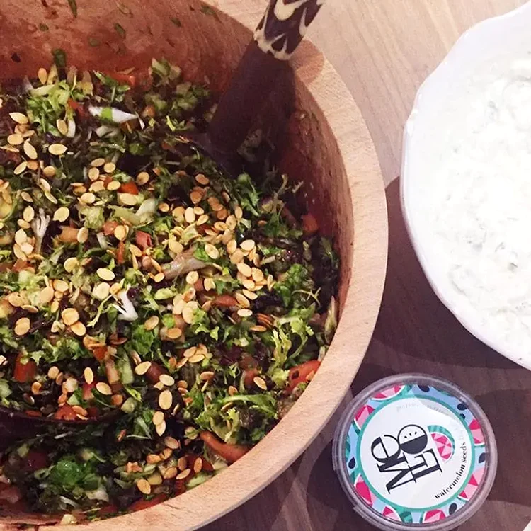 Este foarte ușor să adăugați acest ingredient în salată / foto: spm