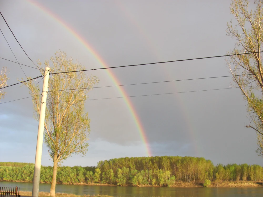 După furtună a apărut curcubeul