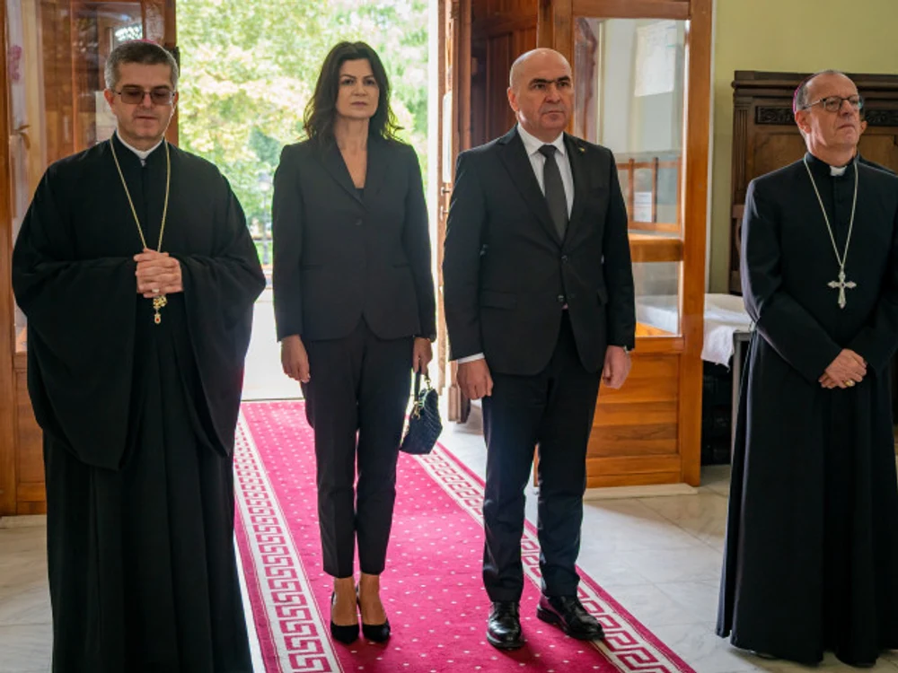 Premierul Ilie Bolojan s-ar fi căsătorit și a făcut prima deplasare cu soția la Viena. Ce spune purtătorul de cuvânt al Guvernului