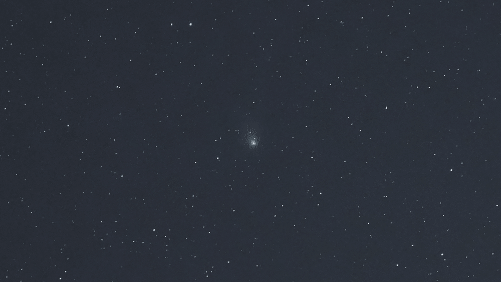 O cometă verde, fotografiată în timp ce se apropie de Pământ pentru prima dată după 50.000 de ani